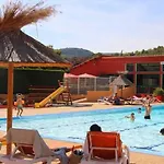 Zecamping 4 Familial Animaux Acceptes Anime Equitation مكان تخييم Saint-Rome-de-Tarn