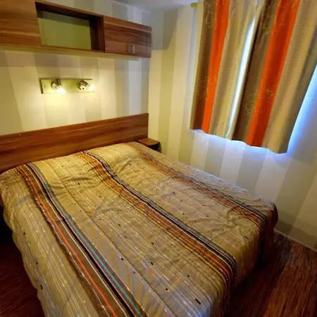 4 Etoiles - Piscine - Ccbagcc *